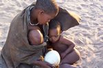 San mother and child
